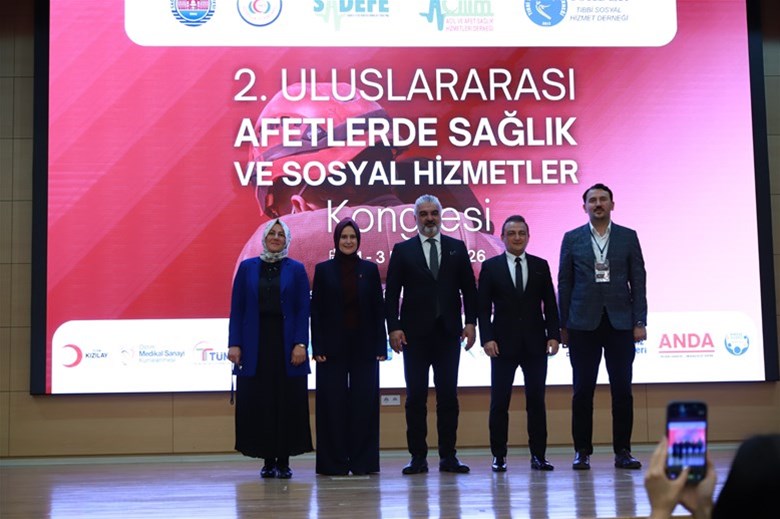 PSİKOSOSYAL DESTEK HİZMETLERİ DAİRE BAŞKANLIĞI, AFETLERDE SAĞLIK VE SOSYAL HİZMETLER KONGRESİ’NE KATILDI