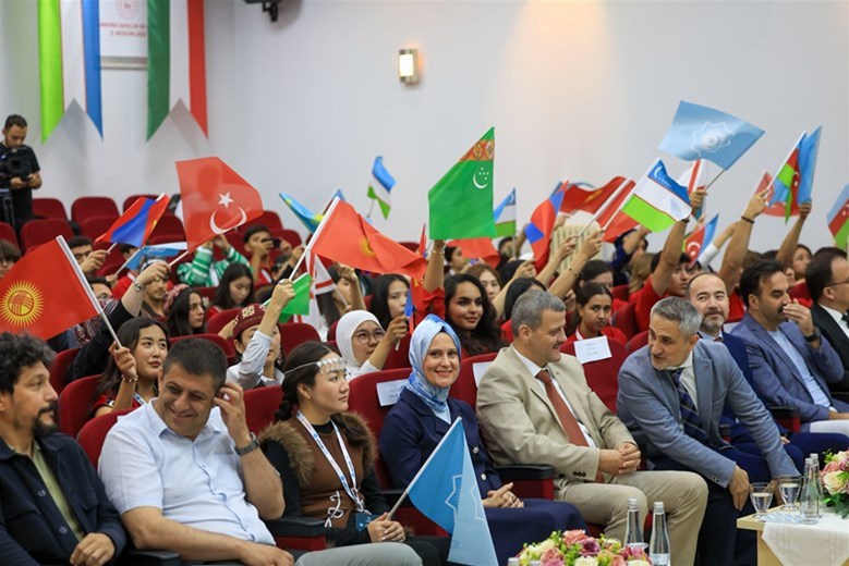 TÜRK DÜNYASI GENÇLERİ, TÜRKİYE’DE İLK KEZ KÜLTÜREL PSİKOLOJİ ODAĞINDA ANKARA’DA BULUŞTU